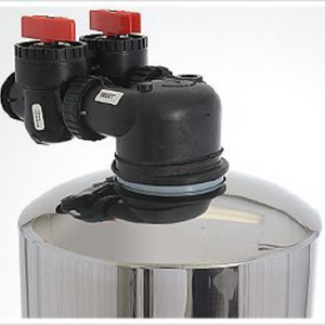 Closed up view of Pentair Pelican PC1000 Whole House Water Filter System Head
